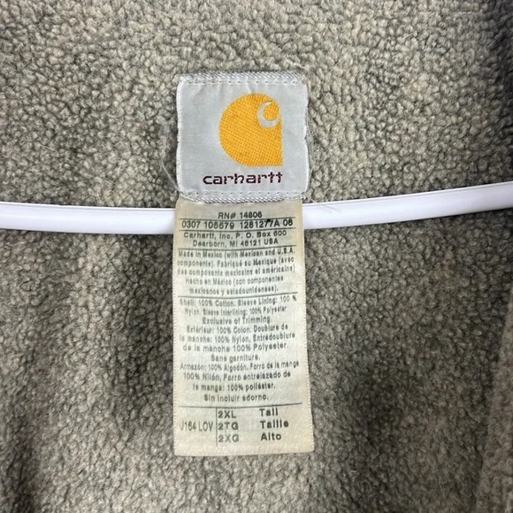 Men’s Carhartt 2XL tall Sherpa lined jacket *missing hood* in great condition